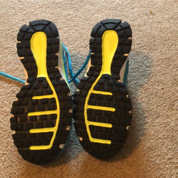 Nike sneakers! - Picture 3 of 5